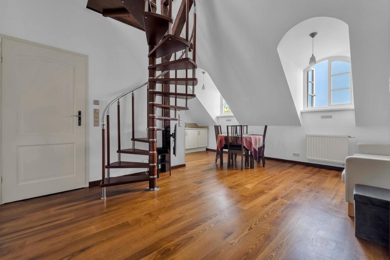 Apartament Rynek Nowego Miasta Two-level